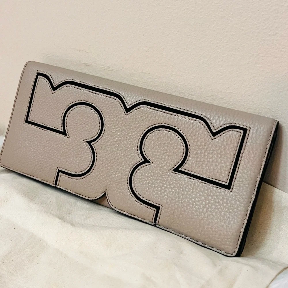Tory Burch chic gray